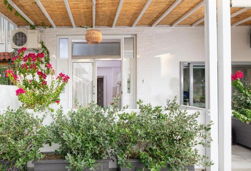 חדר משפחתי, Villa Maria