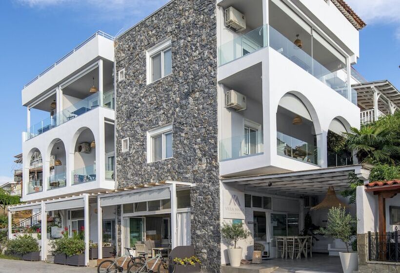 חדר משפחתי, Villa Maria