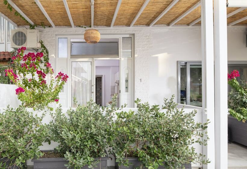 חדר משפחתי, Villa Maria