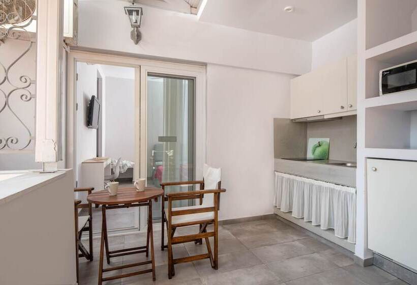 חדר משפחתי, Villa Maria