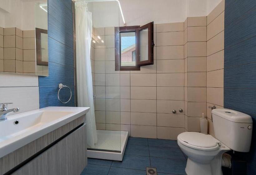 침실 1개 아파트, Byron