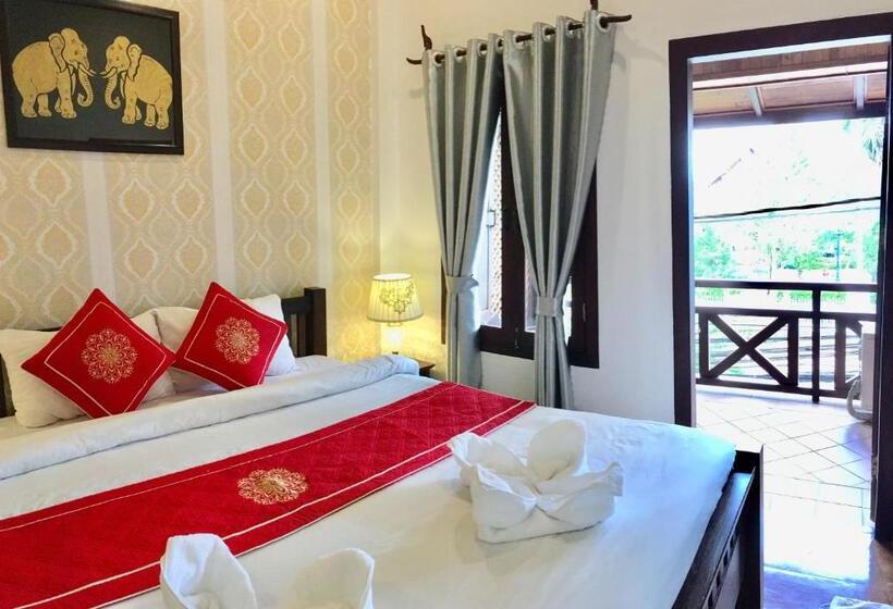 اتاق لوکس با بالکن, Luang Prabang Pangkham Lodge