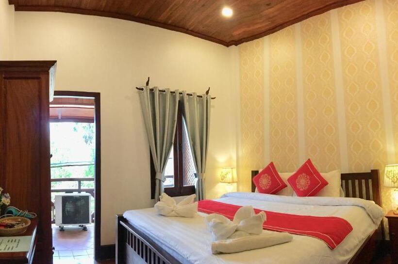 اتاق لوکس با بالکن, Luang Prabang Pangkham Lodge