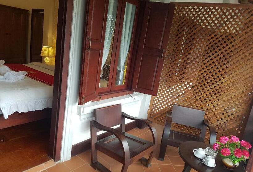 اتاق لوکس با بالکن, Luang Prabang Pangkham Lodge