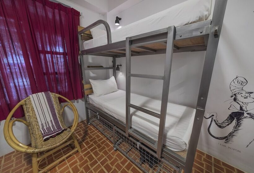 تختخواب در اتاق مشترک, Ostello Bello Nyaung Shwe