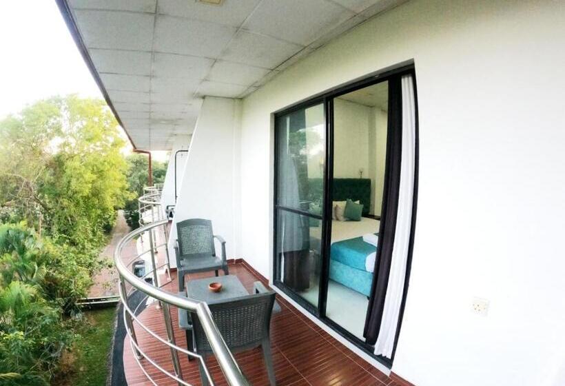 带阳台的豪华间, Seyara Holiday Resort