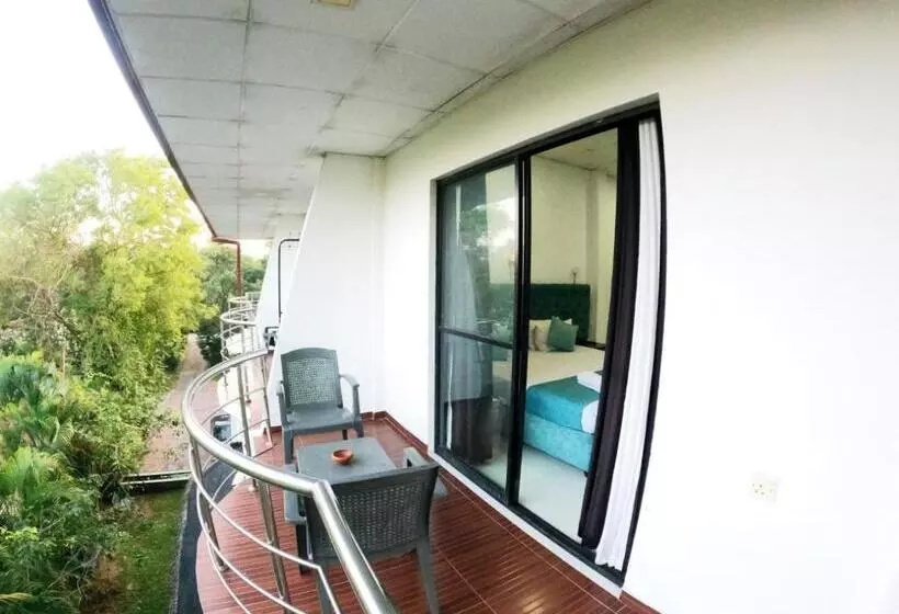 バルコニー付きデラックスルーム, Seyara Holiday Resort