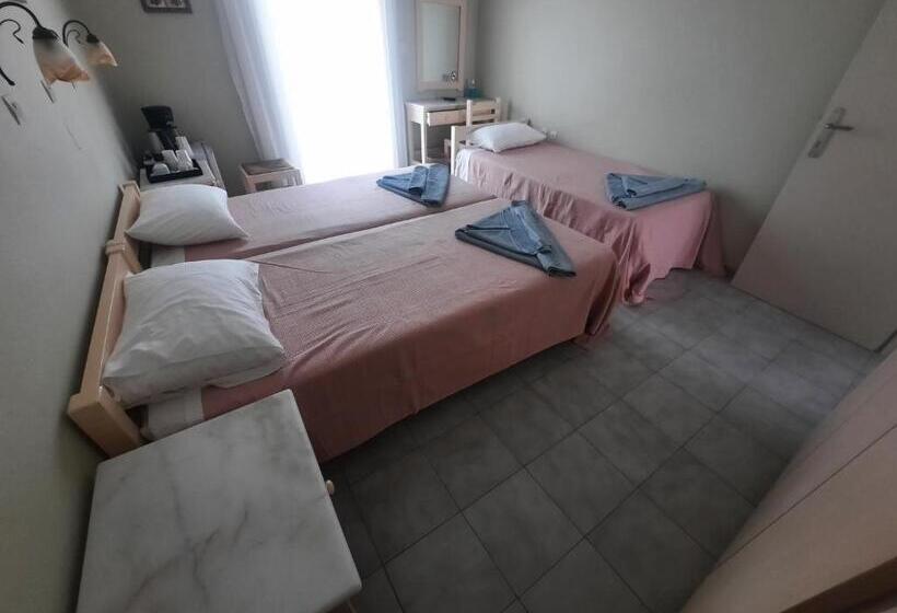 标准三人间, Jasmine