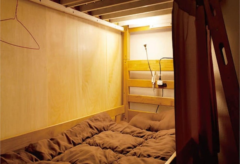共用房间的床, Osaka Guesthouse Hive   Hostel