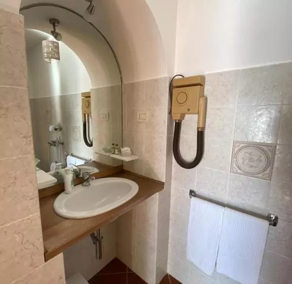 Standard-invahuone, Relais Felciaino B&b