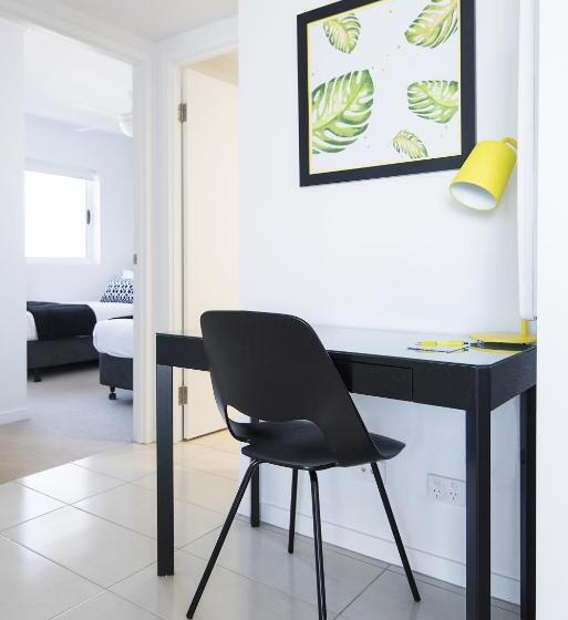 2 Bedrooms Apartment River View, Riviera Mackay