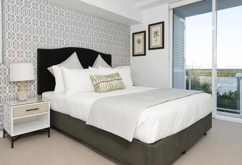 2 Bedrooms Apartment River View, Riviera Mackay