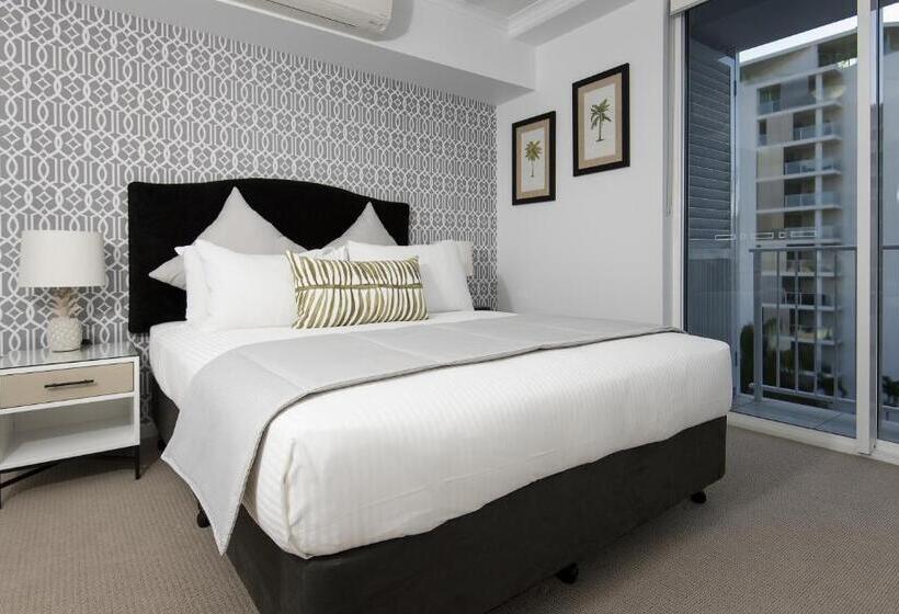 1 Bedroom Apartment River View, Riviera Mackay