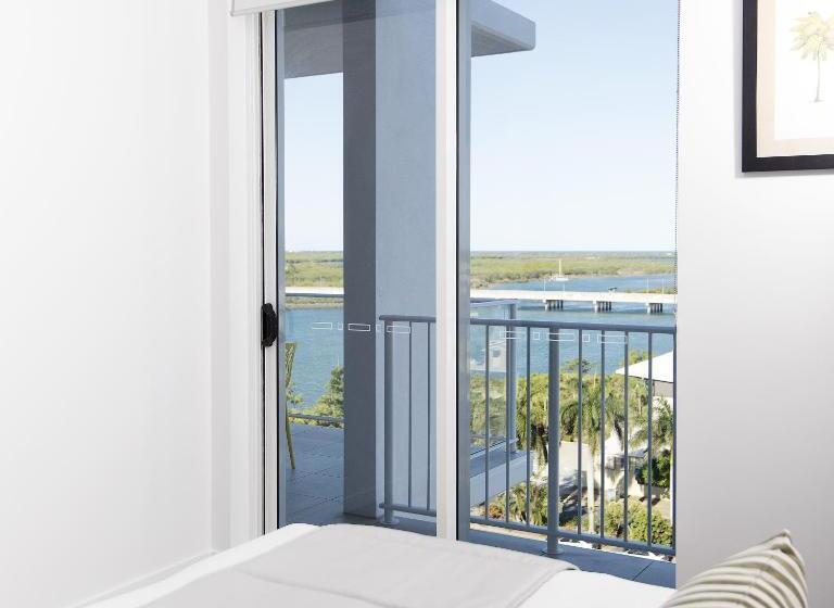 1 Bedroom Apartment River View, Riviera Mackay