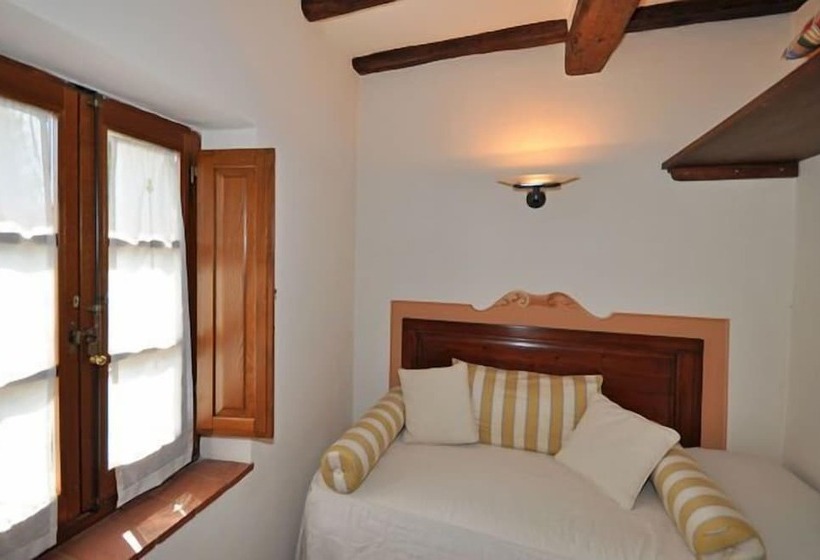 فيلا 3 غرف نوم, Villa Calcinaio