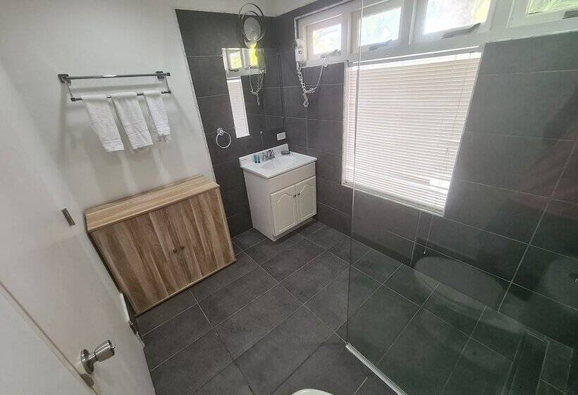 استودیوی لوکس, Bubali Villa & Apartments