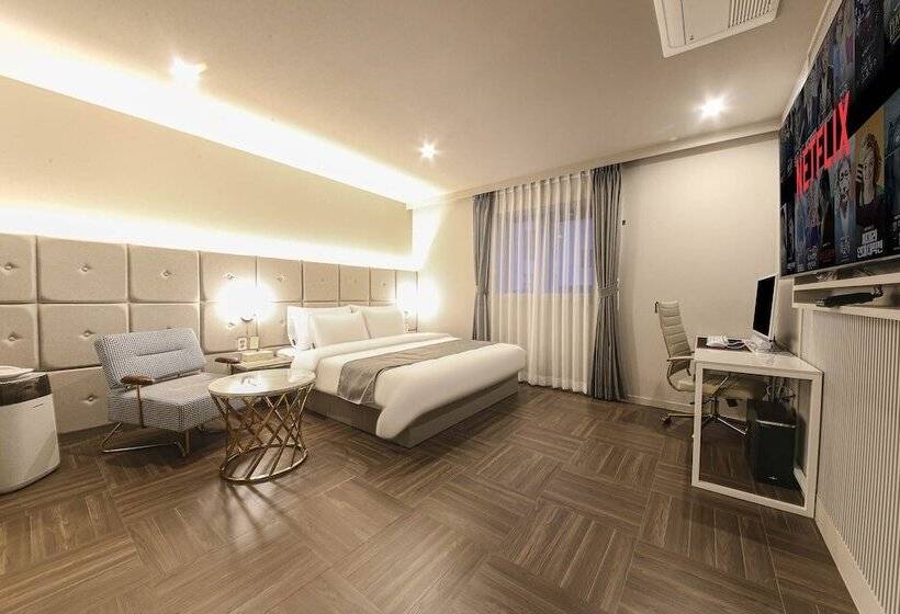 豪华房间, Denbasta Premium Hotel Bumil