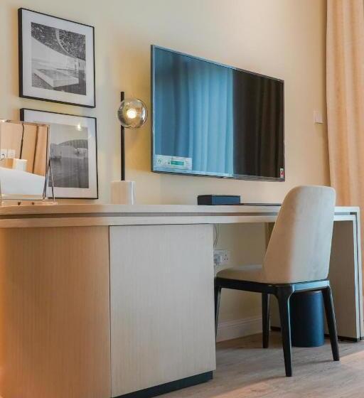 2 Bedroom Premium Apartment, Andalus Al Seef Resort & Spa