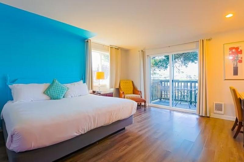 Номер Стандарт Вид на Реку, Coast River Inn