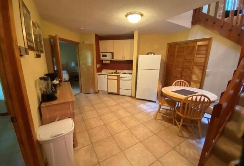 شقة غرفة واحدة, Fairway Forest