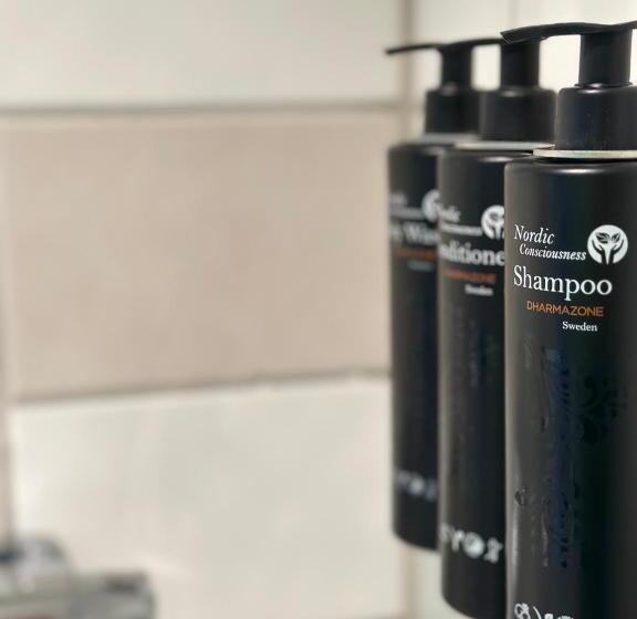 家庭间, L Garvaren