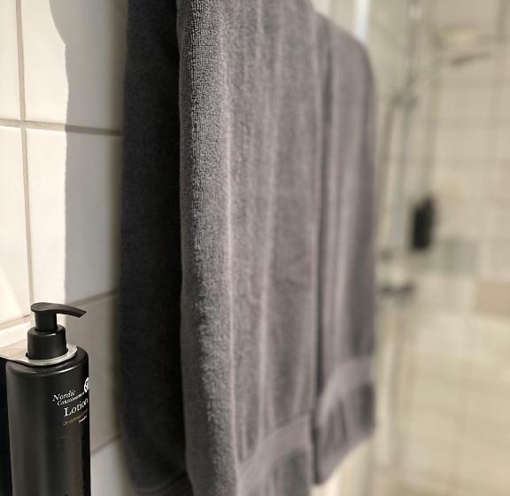 家庭间, L Garvaren