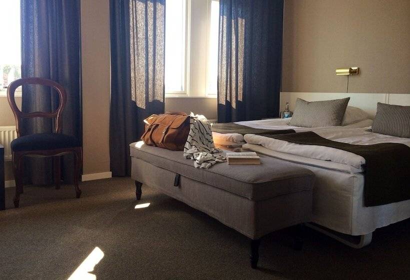 标准间, L Garvaren