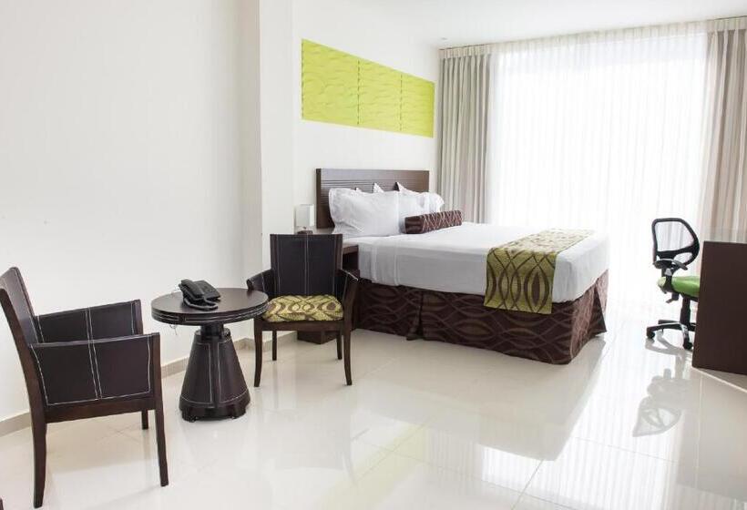 سوییت جونیور, Latitud 15