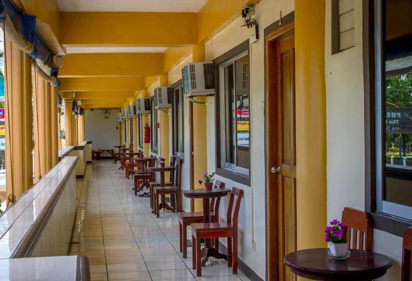 Номер Стандарт с Балконом, Remari Tourist Inn