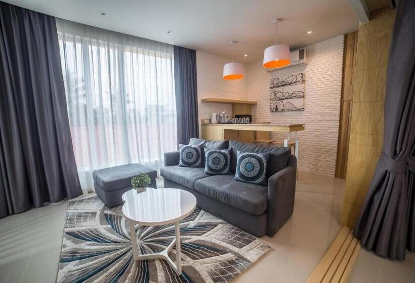 Deluxe Suite King Bed, The Bliss Ubon