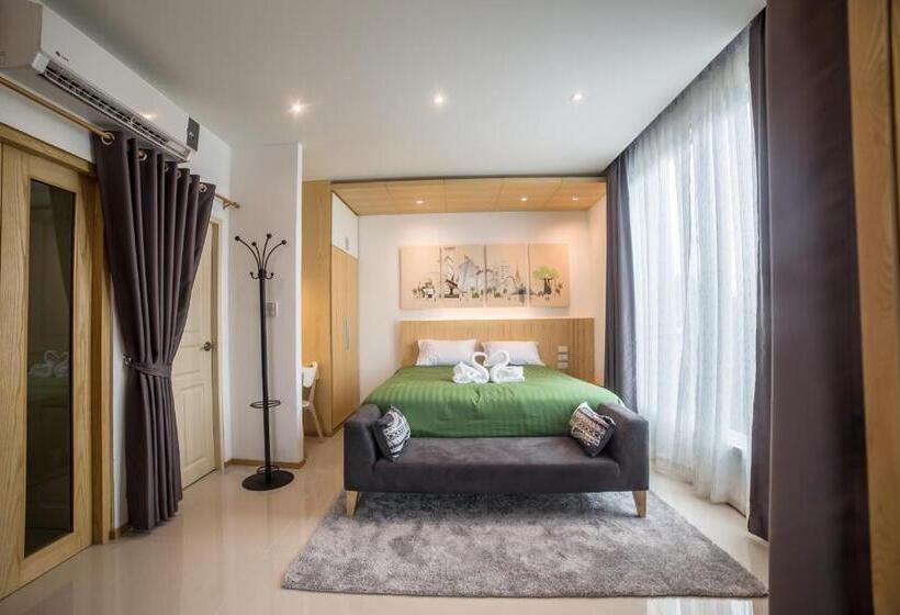 Deluxe Suite King Bed, The Bliss Ubon