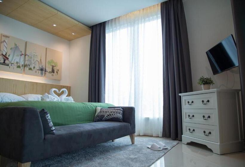 Deluxe Suite King Bed, The Bliss Ubon