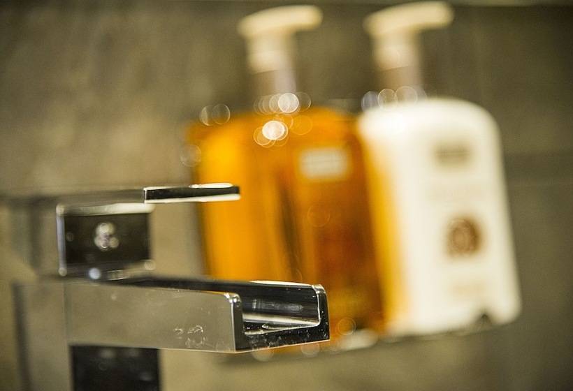 חדר דלוקס צדדי נוף לים, The Waterside