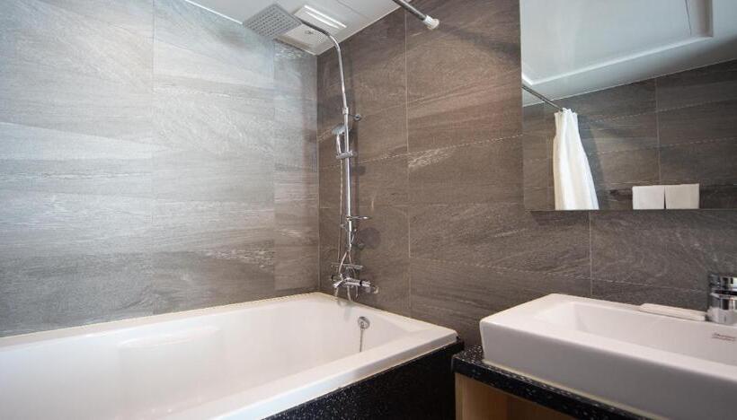 디럭스 룸, Ulsan City