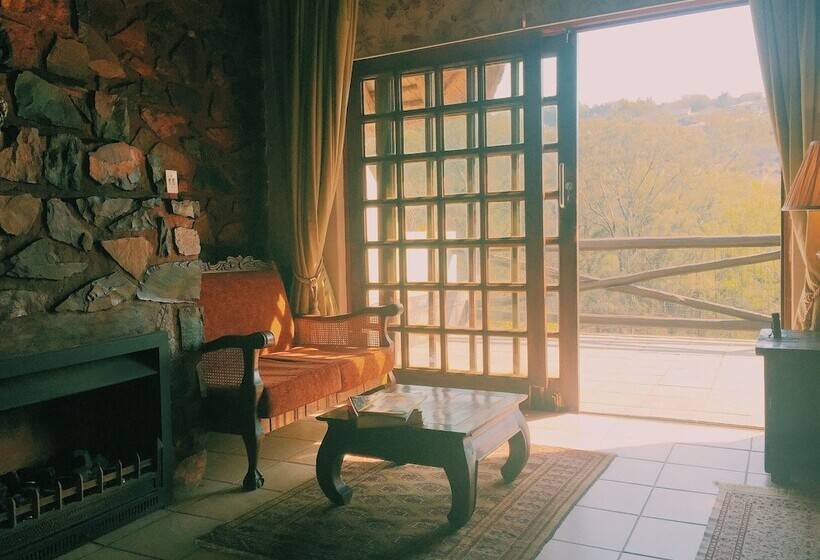 エクゼクティブスイート, Coral Tree Inn