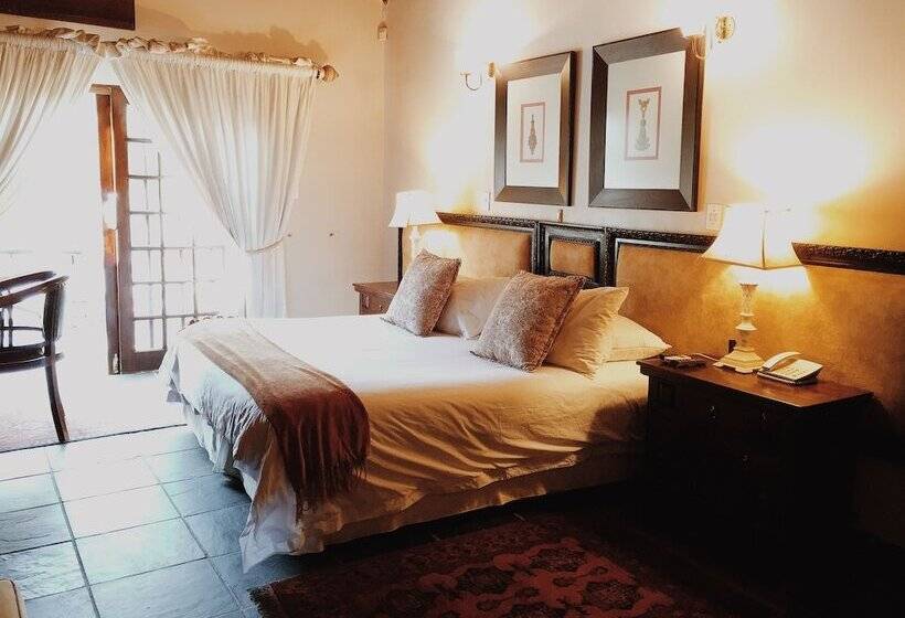 エクゼクティブスイート, Coral Tree Inn