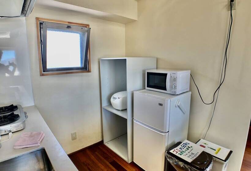 חדר משפחתי, Robcondロブコンド