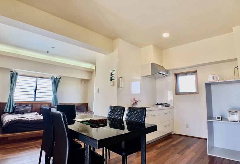 חדר משפחתי, Robcondロブコンド