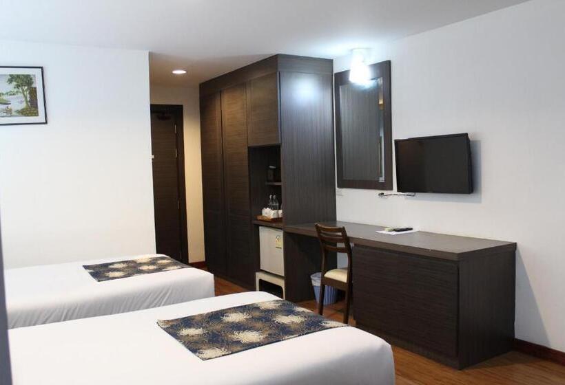 اتاق سوپریور با چشم‌انداز شهر, Sea Paradise Hotel Sattahip