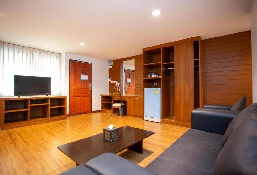 سوییت خانوادگی, Sea Paradise Hotel Sattahip