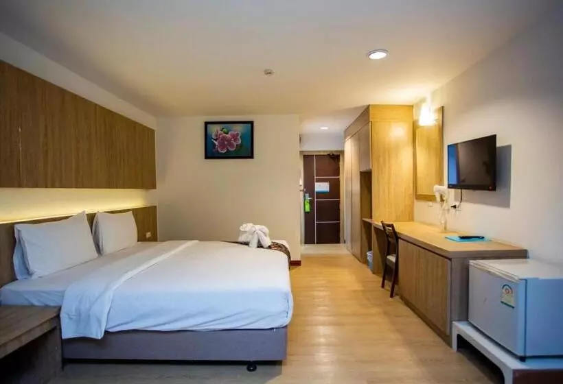 デラックスルーム, Sea Paradise Hotel Sattahip