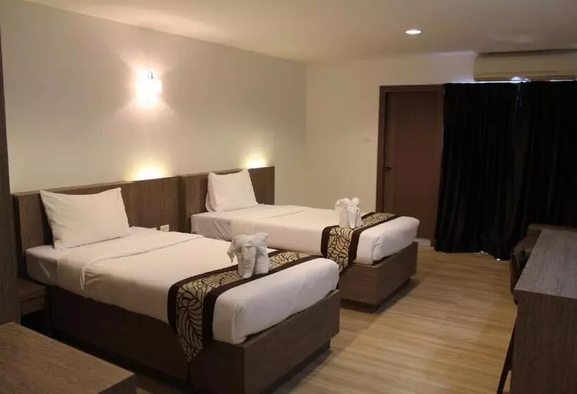 デラックスルーム, Sea Paradise Hotel Sattahip