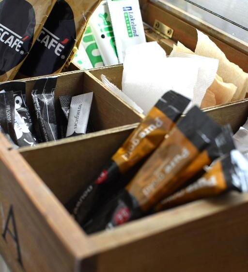 غرفة قياسية, Eaton House