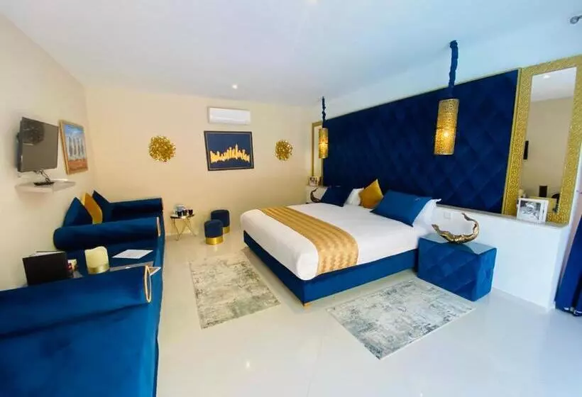 Deluxe Suite