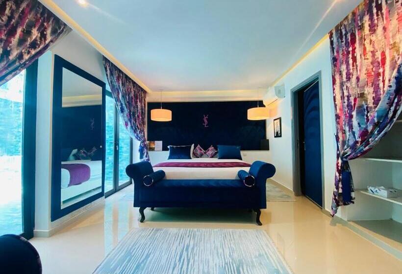 Junior Suite with Terrace