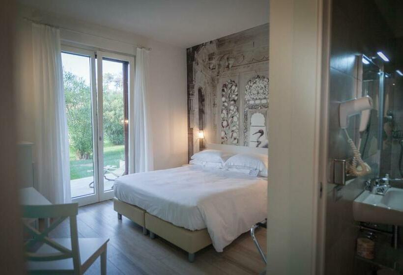 חדר סטנדרט נוף לגינה, Arli Hotel Hideaway Punta Ala   Adults Only