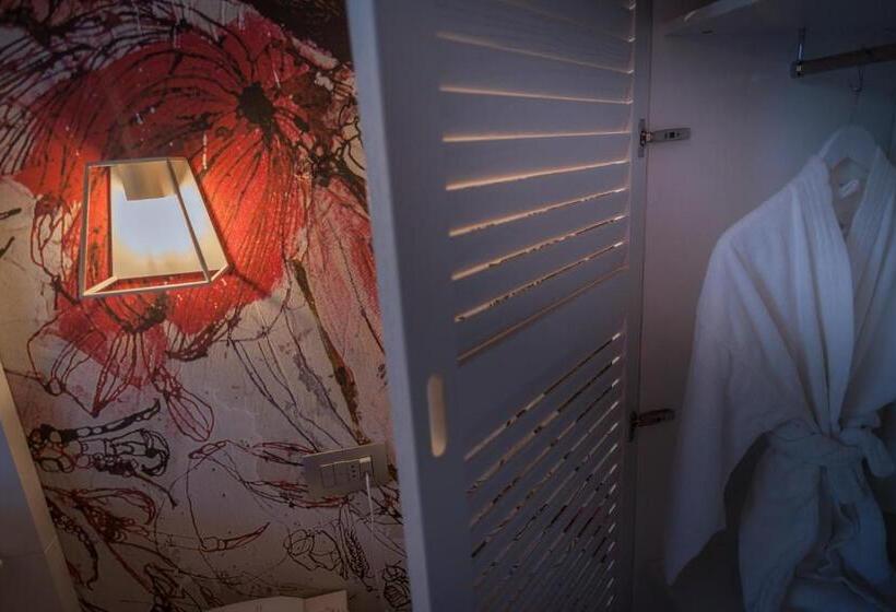 חדר משפחתי נוף לגינה, Arli Hotel Hideaway Punta Ala   Adults Only