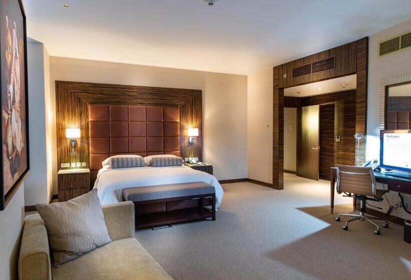 1 Bedroom Penthouse Apartment, City Centre Rotana Doha