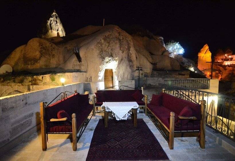 جناح, Gedik Cave