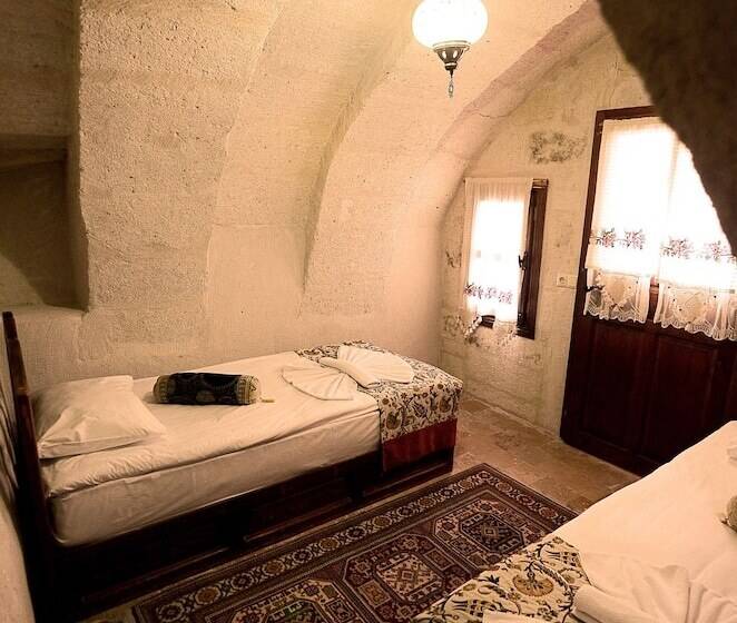 جناح عائلي, Gedik Cave